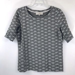 Ann Taylor Loft Gray and White Art Deco Tee M